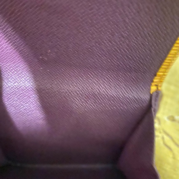 Louivitton EPI Compact wallet - Picture 6 of 8